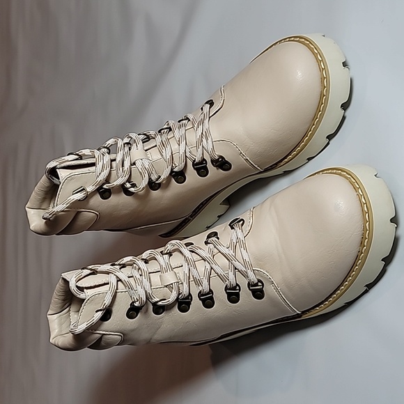 Oasis Society Kinsley boots full laceup womens 8 beige lug soles hiking academia - Picture 2 of 10